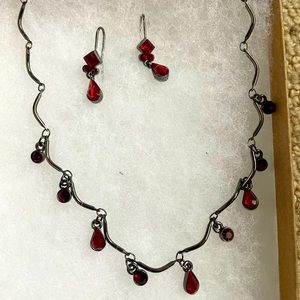 Earring/necklace set